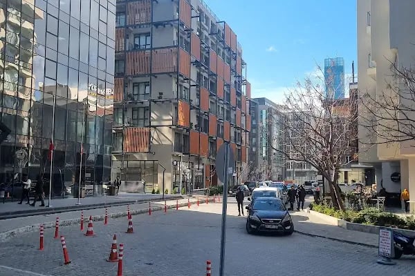 İzmir Adliyesi Ek Hizmet Binası - Resim 2