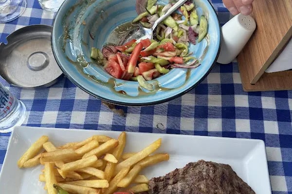 Heybeliada Barbayani Balık Fish Restaurant - Resim 12