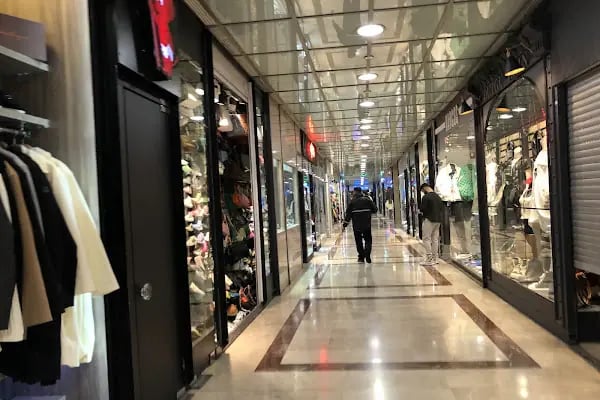 Karum İş Ve Alışveriş Merkezi - Resim 4
