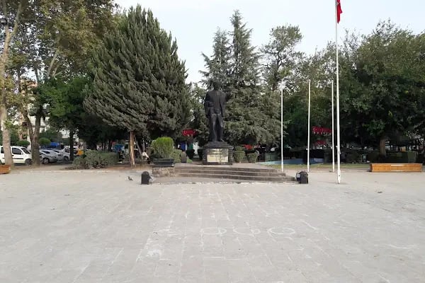 Ceyhan Kaymakamlığı Hükümet Konağı - Resim 5