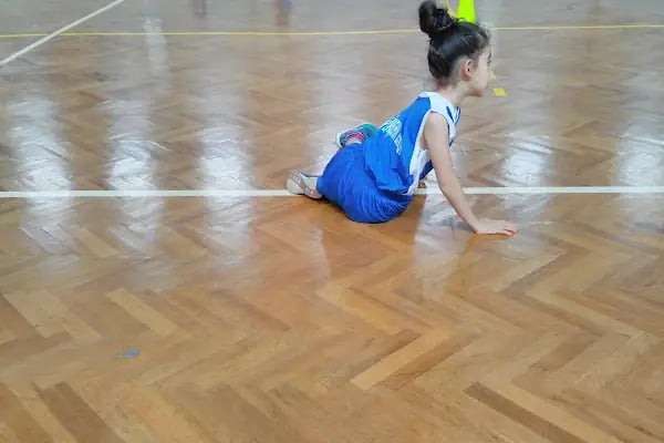Ord.Prof.Dr. Ekrem Akurgal Kapalı Spor Salonu - Resim 8