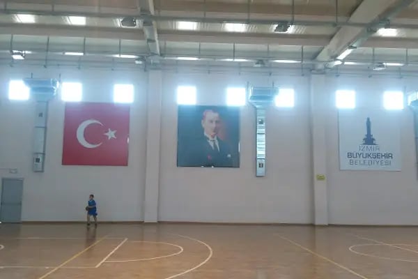 Ord.Prof.Dr. Ekrem Akurgal Kapalı Spor Salonu - Resim 15