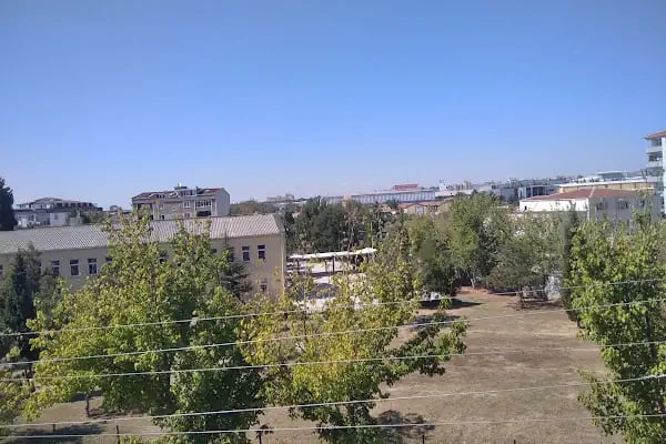 Raif Dinçkök İlköğretim Okulu - Resim 1