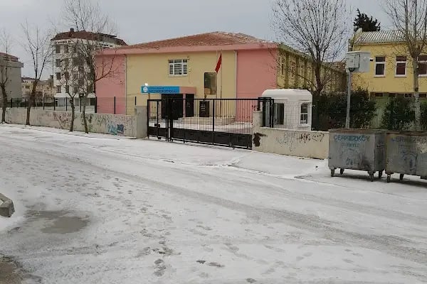 Raif Dinçkök İlköğretim Okulu - Resim 2