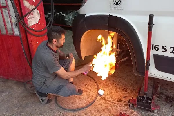 Racon oto lastik tamir bakım onarım değişim alım satım yol yardım - Resim 6