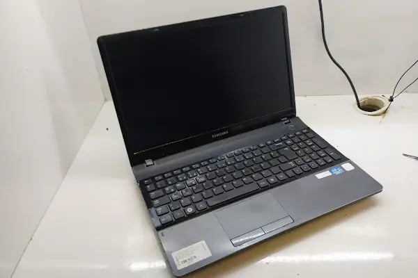 ENES İLETİŞİM -BİLGİSAYAR - TELEFON - AKSESUAR LAPTOP ALIM/SATIM Bilgisayar-Telefon Tamir ve Aksesuar - Resim 4