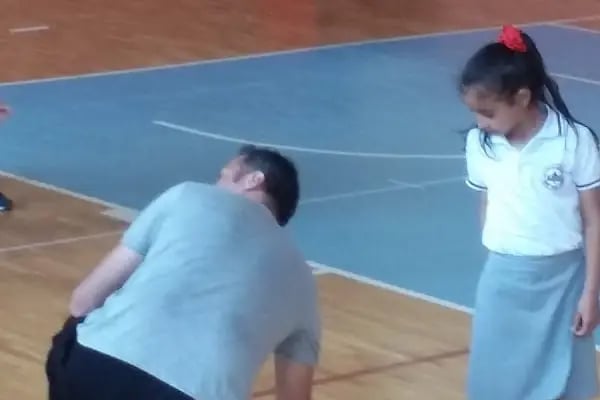 İzmir Balçova Spor Salonu - Resim 17
