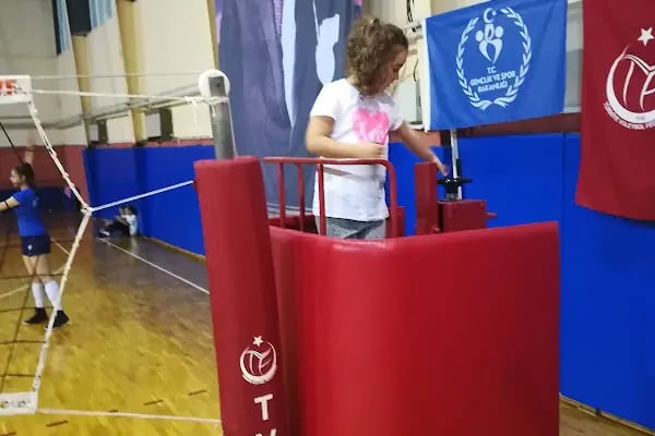 İzmir Balçova Spor Salonu - Resim 19
