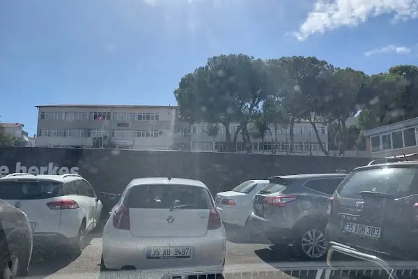 İzmir Balçova Spor Salonu - Resim 14