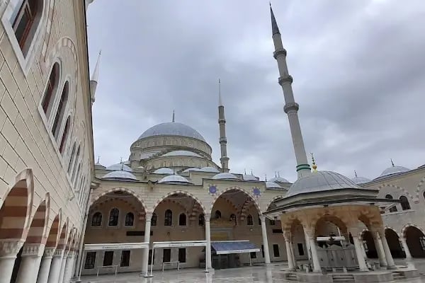Taşoluk Yeşil Cami - Resim 18