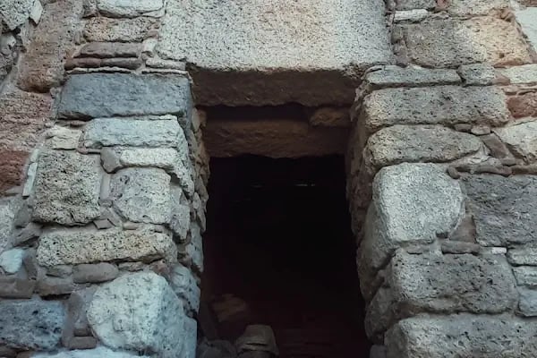 Kyme Antik Kenti - Resim 8