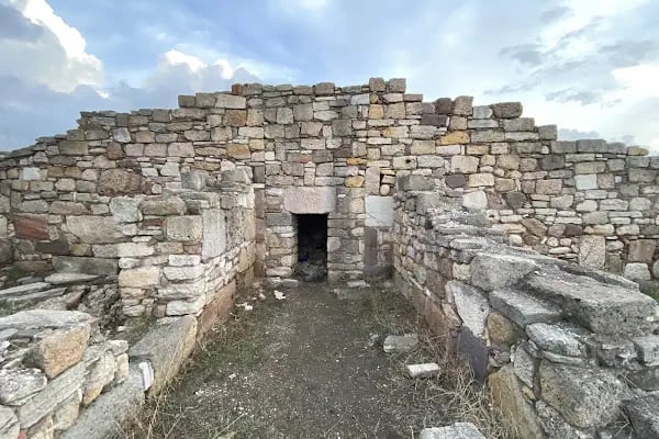 Kyme Antik Kenti - Resim 2