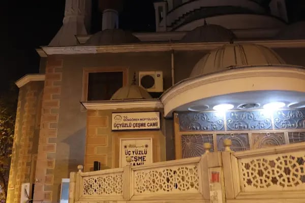 Üçyüzlü Çeşme Cami - Resim 16