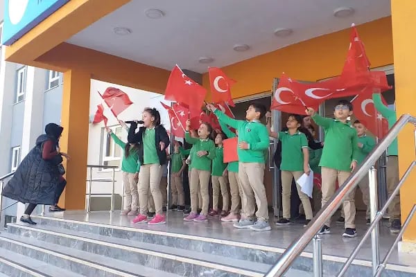 Ali Hikmet Paşa İlkokulu - Resim 3