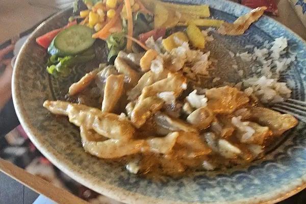 Rezene Restaurant &amp; Cafe - Resim 15