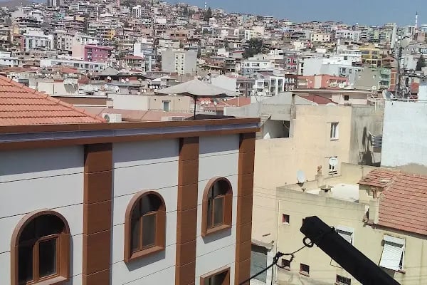 Bayraklı Merkez Camii - Resim 13