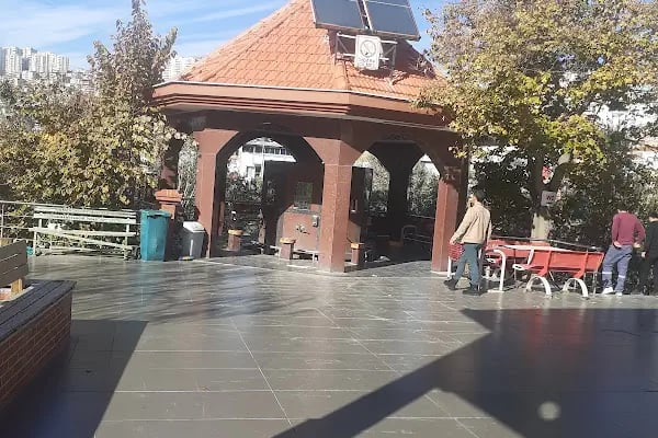 Bayraklı Merkez Camii - Resim 5