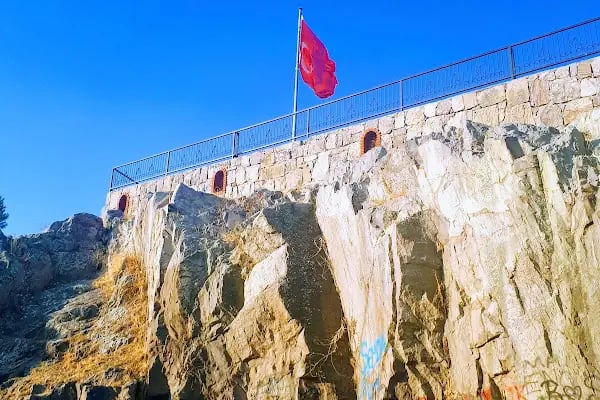 Karabağlar Belediyesi Karafatma Parkı - Resim 5