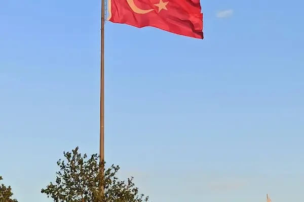 Karabağlar Belediyesi Karafatma Parkı - Resim 4