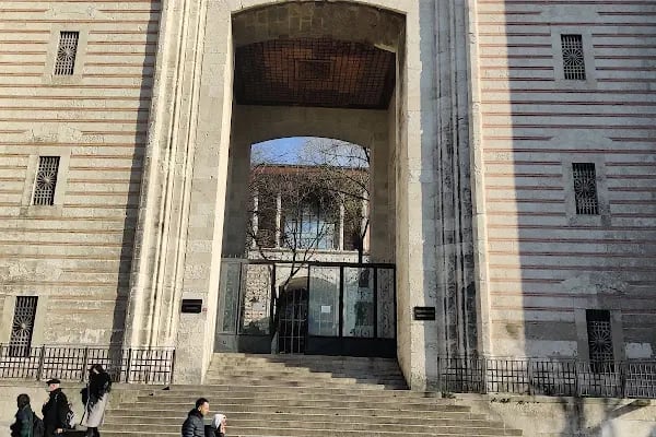 İstanbul Üniversitesi - Resim 15
