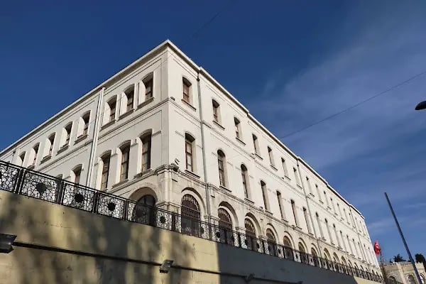 İstanbul Üniversitesi - Resim 18