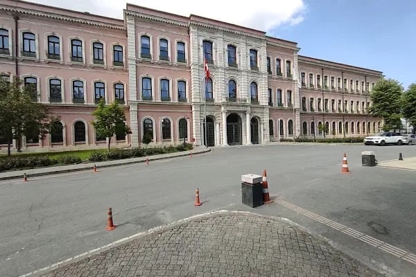 İstanbul Üniversitesi - Resim 3