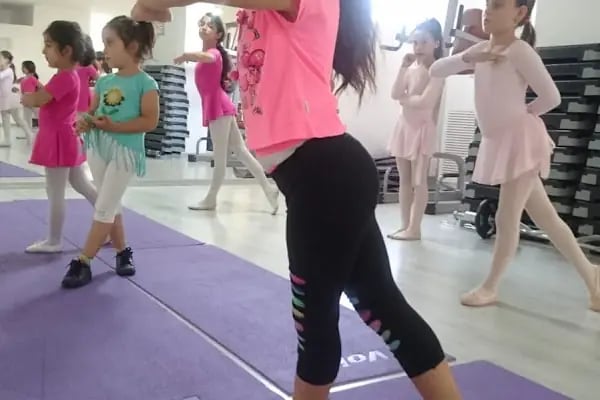 Anamur Belediyesi Spor İşleri Müdürlüğü Fitness Salonu - Resim 13
