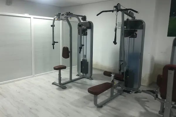 Anamur Belediyesi Spor İşleri Müdürlüğü Fitness Salonu - Resim 19