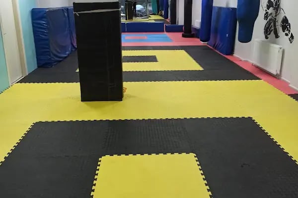 Mavi Beyaz Spor Kulübü - Resim 13