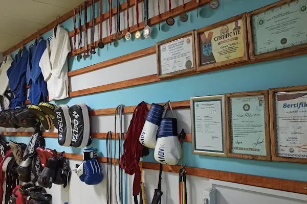 Mavi Beyaz Spor Kulübü - Resim 11