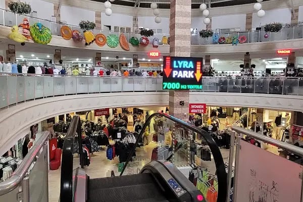 Lyra Park Alışveriş Ve Eğlence Merkezi - Resim 17