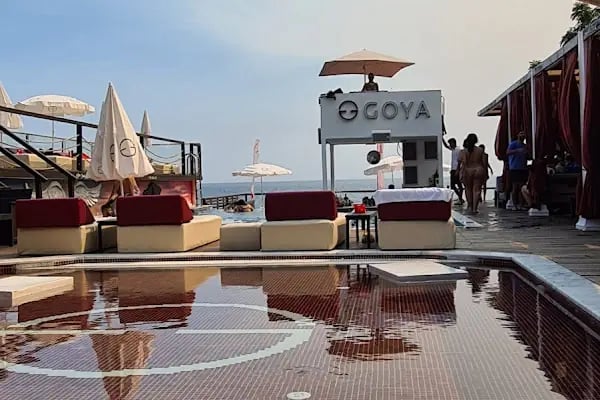 Goya Beach Club - Resim 10