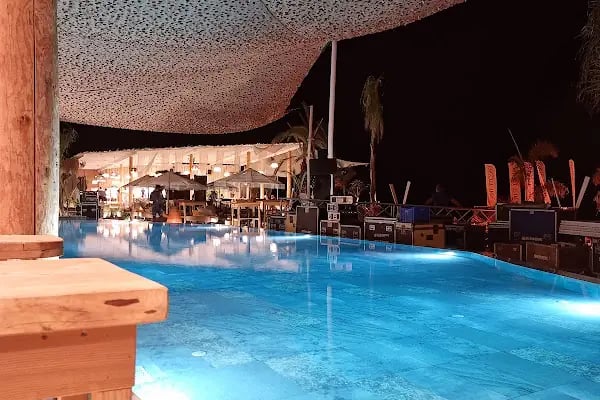 Goya Beach Club - Resim 9