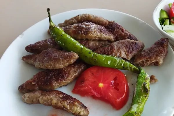 Paşaköy Köfte ve Izgara Salonu - Resim 3