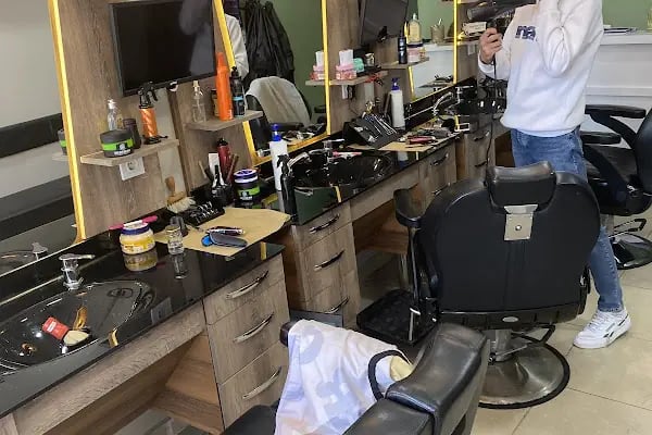 Leo Barbershop - Resim 3