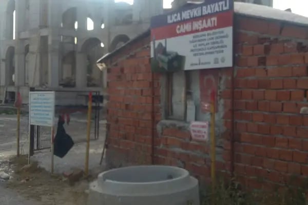Bayatlı camii - Resim 1