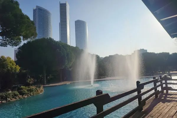 Özgürlük Parkı Amfi Tiyatro - Resim 16