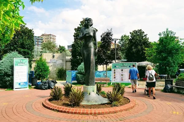 Özgürlük Parkı Amfi Tiyatro - Resim 7