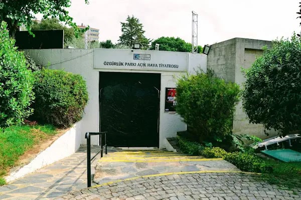 Özgürlük Parkı Amfi Tiyatro - Resim 19