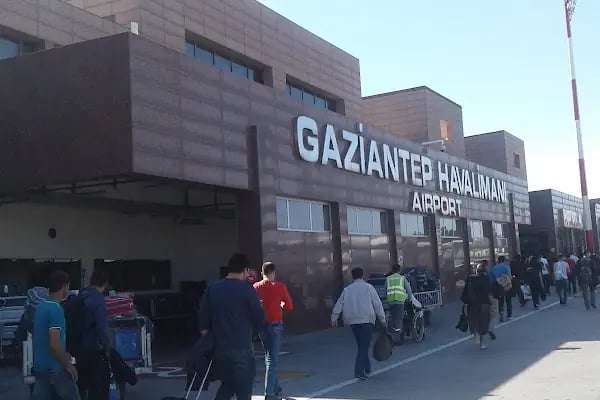 Gaziantep Havaalanı Dış Hatlar Gelen Yolcu Peronu - Resim 16