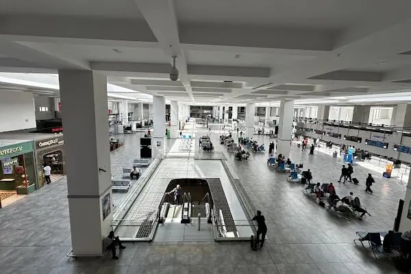 Gaziantep Havaalanı Dış Hatlar Gelen Yolcu Peronu - Resim 4
