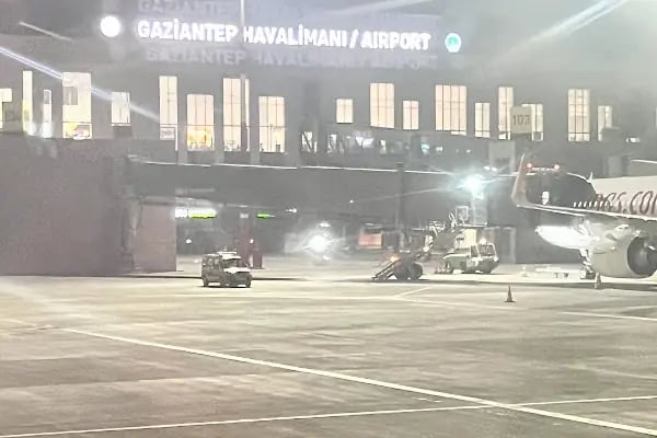 Gaziantep Havaalanı Dış Hatlar Gelen Yolcu Peronu - Resim 7