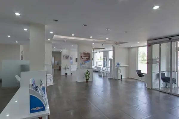 Dr. Dt. Ayça Özkan Yalçınkaya Bursa Uzmanlar diş polk - Resim 2