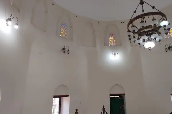 Karacabey Türbesi - Resim 15