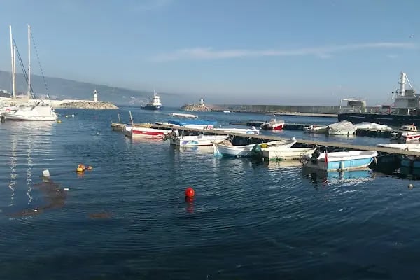 Armutlu Balıkçı Limanı - Resim 1