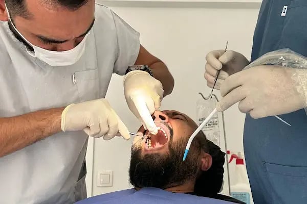 Ankara İmplant - Dt. Yasin Görgünoğlu - Ankara En İyi Diş Hekimi - Ankara Diş Hekimi Tavsiye - İmplant Fiyatları - Zirkonyum - Resim 16