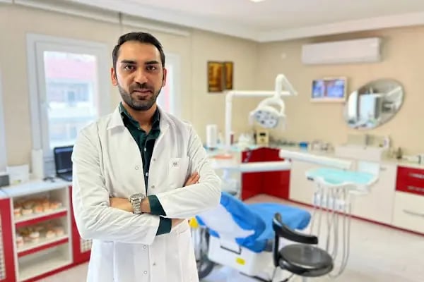 Ankara İmplant - Dt. Yasin Görgünoğlu - Ankara En İyi Diş Hekimi - Ankara Diş Hekimi Tavsiye - İmplant Fiyatları - Zirkonyum - Resim 13