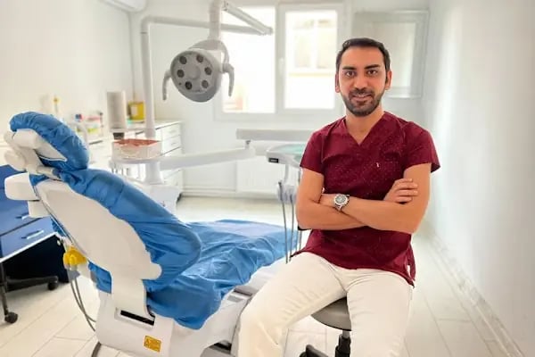 Ankara İmplant - Dt. Yasin Görgünoğlu - Ankara En İyi Diş Hekimi - Ankara Diş Hekimi Tavsiye - İmplant Fiyatları - Zirkonyum - Resim 12