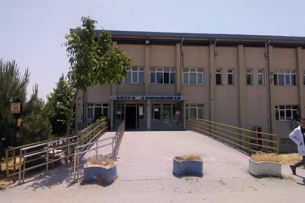 Uludag Üniversitesi Tıp Fakültesi Göz Hastalıkları - Resim 1