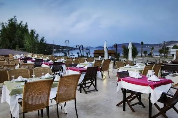 Cesars Beach Club - Resim 6